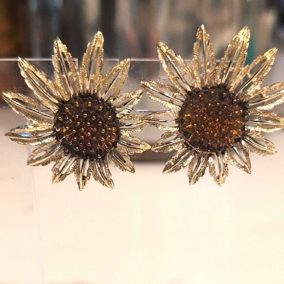 Vintage Sarah Coventry Large Star-Burst Clip On Earrings - Picture 11 of 12